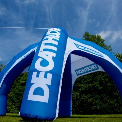 Spintent inflatable Decathlon 4x4m met wisselbare zijwanden en interne blower