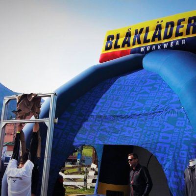 Inflatable spidertent 6x6m met 3D logo on top Blaklader
